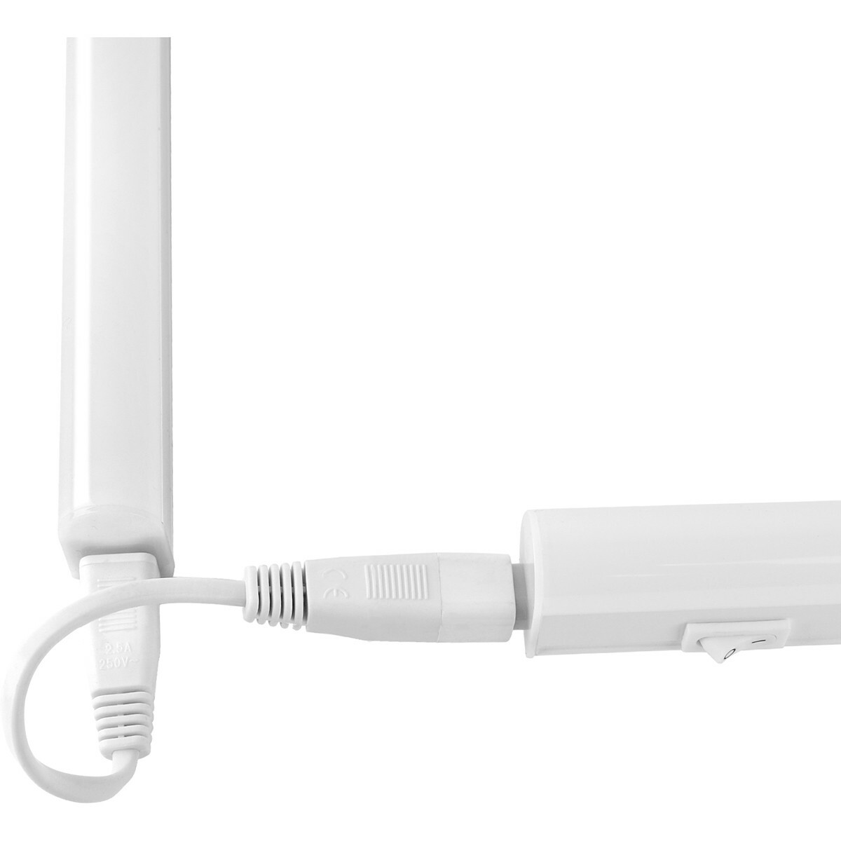 Réglette LED avec Tube T5 - Aigi Timola - 30cm Simple - 4W - Connectable - Blanc Froid 6500K - Mat Blanc - Plastique