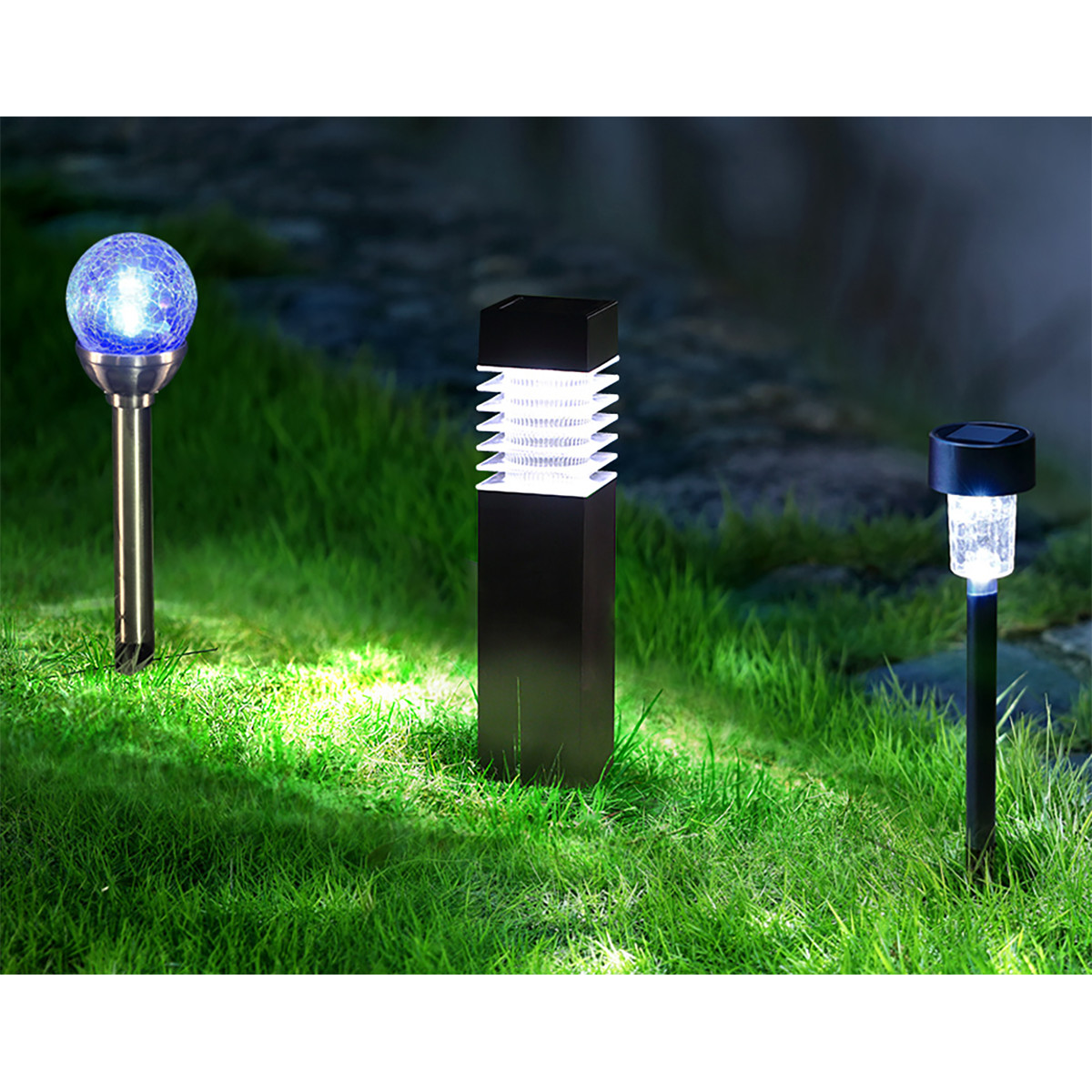 Pack Lampe de jardin à piquer solaire LED 2 - Aigi Helino - 0.3W - Blanc Chaud 3000K - Mat Noir - Plastique