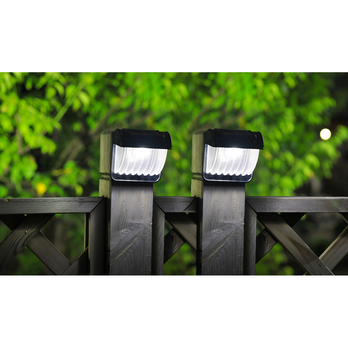 Éclairage de Jardin LED à Énergie Solaire - Capteur Jour/Nuit - Lampe murale - Aigi Vunci - 0.12W - Blanc Froid 6500K - Mat Noir - Plastique